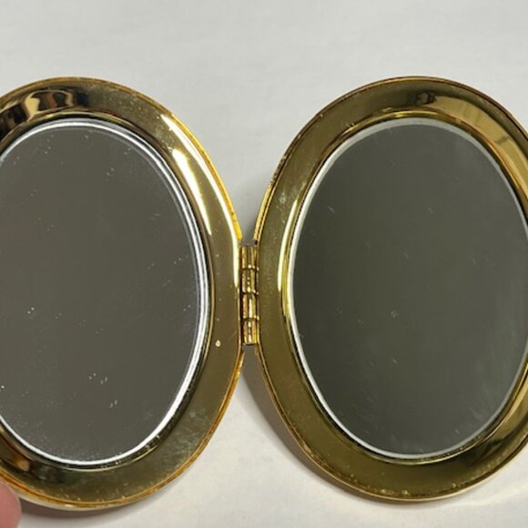 VTG Gold Tone Oval Compact Double Mirror Case 2.75"x2.25" - Picture 9 of 13